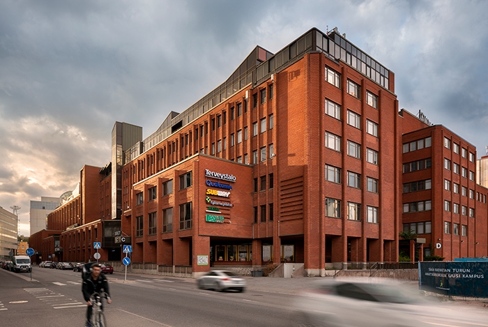 DataCity Turun Tiedepuistossa Lemminkäisenkadun puolelta.