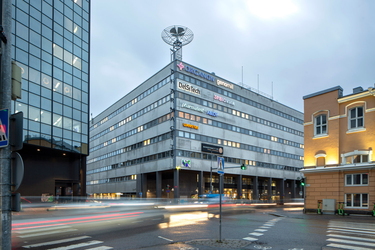 PharmaCity Turun Tiedepuistossa Itäisen Pitkäkadun puolelta.